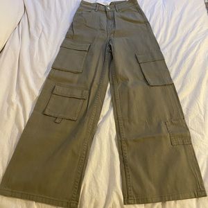 H&M Wide Leg Twill Cargo Pants